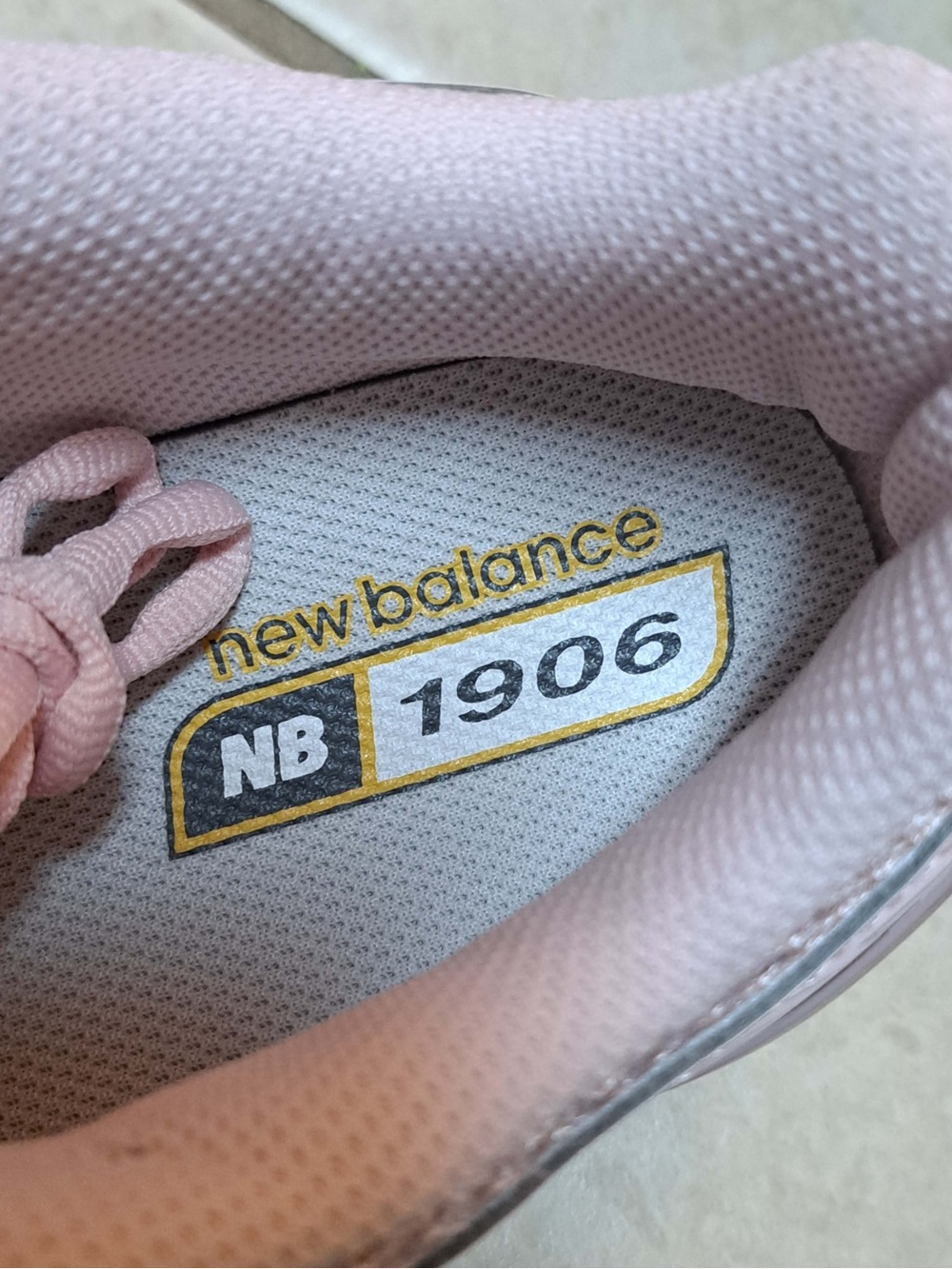 New Balance 1906R sneakers -  'Rose Sugar' - Big Kids sz 5.5Y / Wmns 7.0 - Picture 8 of 12